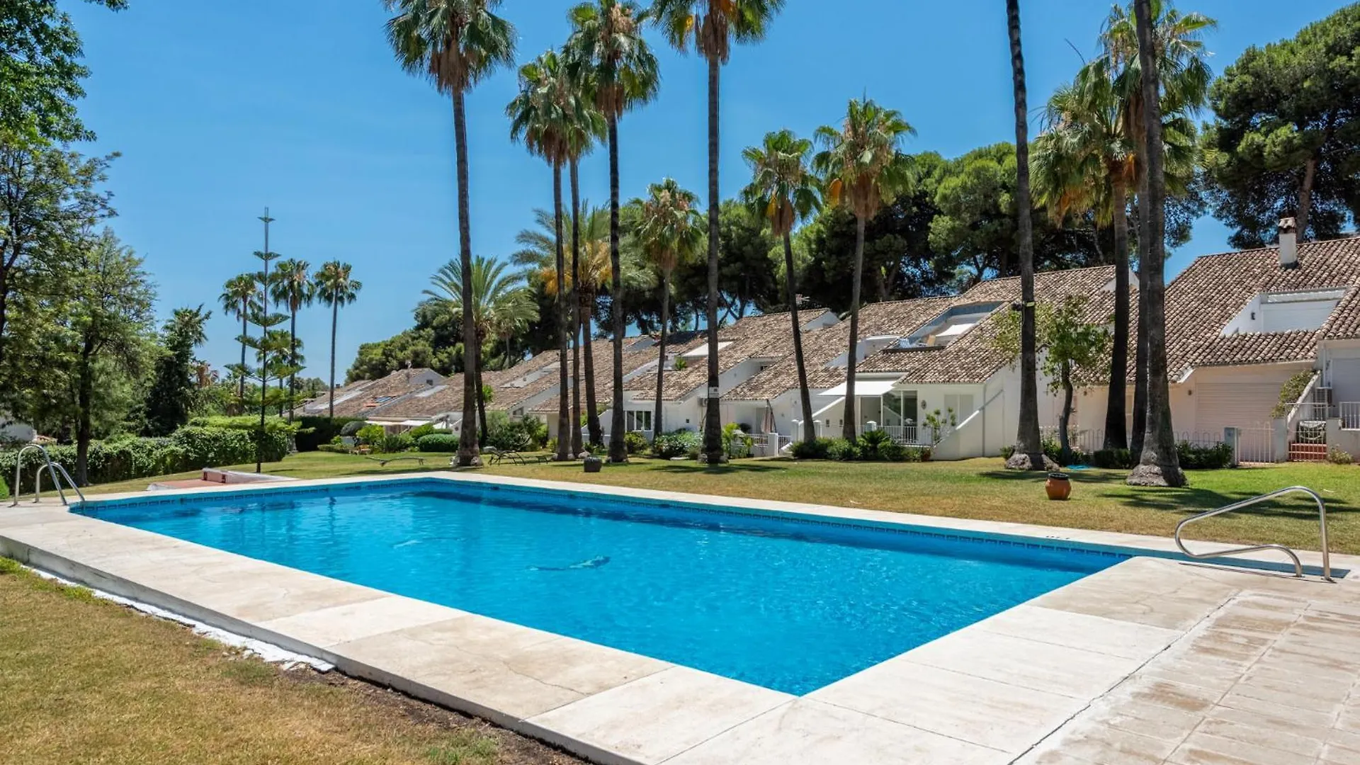 Agrupadas, Family Apartment With Amazing Location Marbella